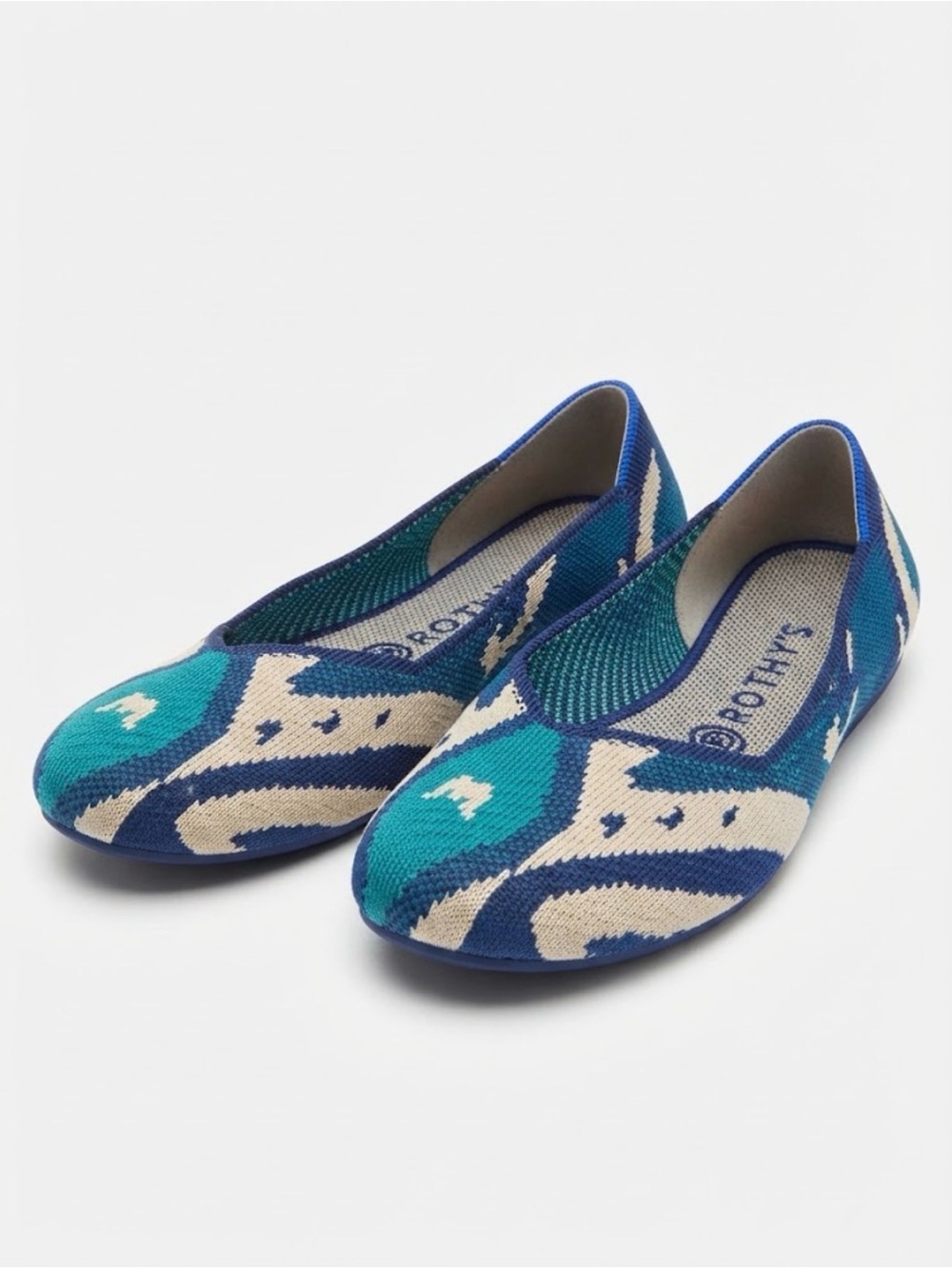 Rothy’s Moroccan Blue Ikat Print Round Toe Flat Shoes Size 8 Eco-Friendly Knit